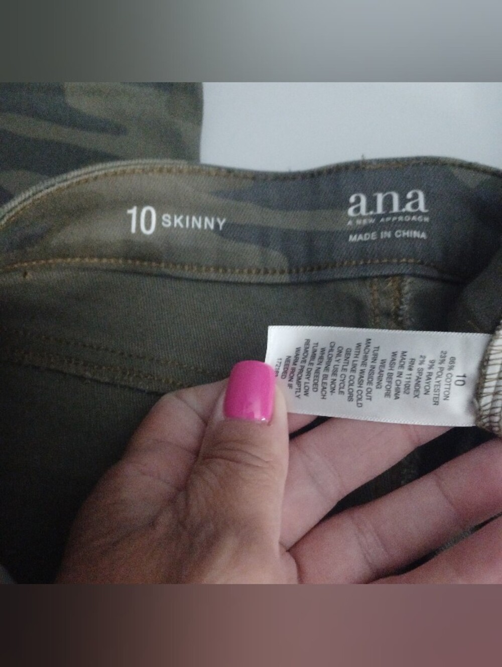 A.N.A Camo Skinny Jeans Sz 10 - Picture 2 of 3